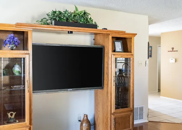 Cozy 3Br Retreat With Outdoor Dining & Bbq Grill