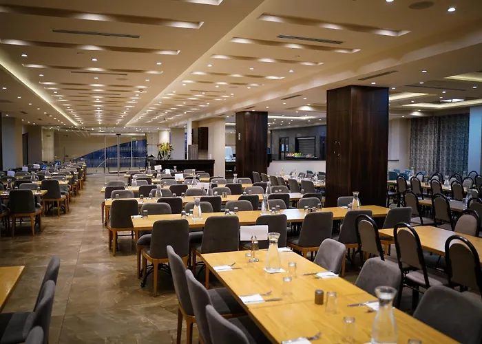 Paradise Premium Hotel