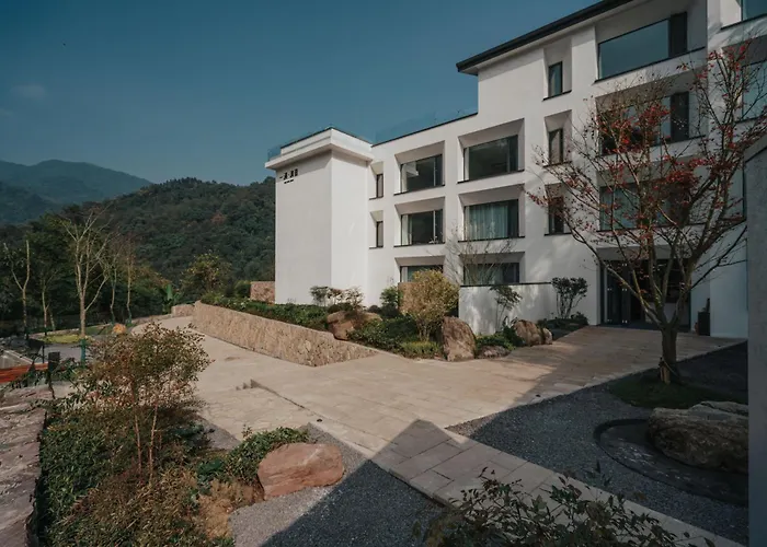 峨眉山和院一溪清音酒店