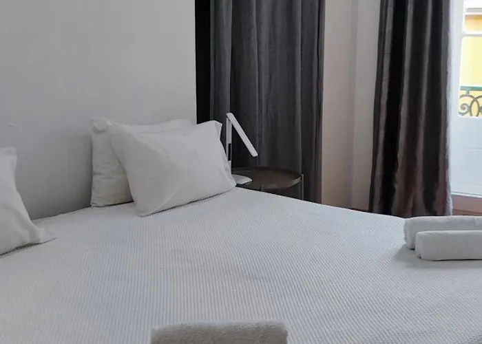Guest House Rooms In Bairro Alto