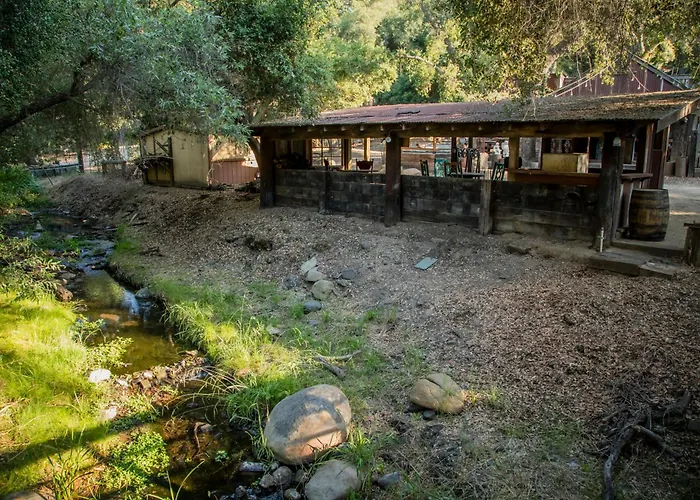 Historic Temecula Ranch Retreat - Sleeps 12 - 5 Acres Under Ancient Oaks