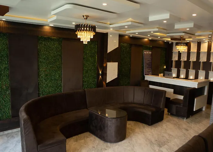 Hotel Darpan Palace