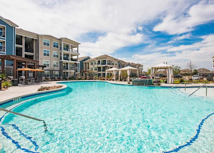 Spacious Furnished Resort Style Apartments