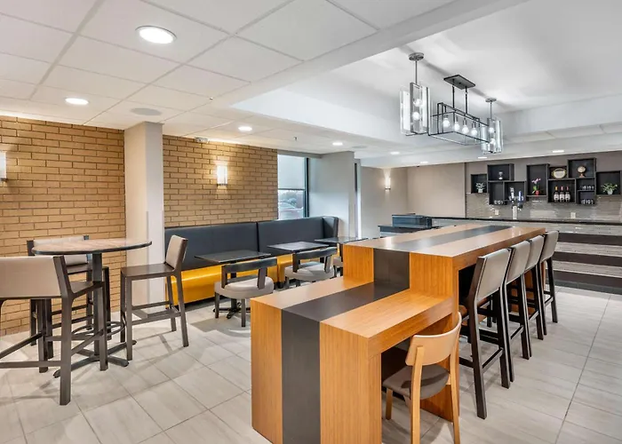 Drury Inn & Suites Champaign