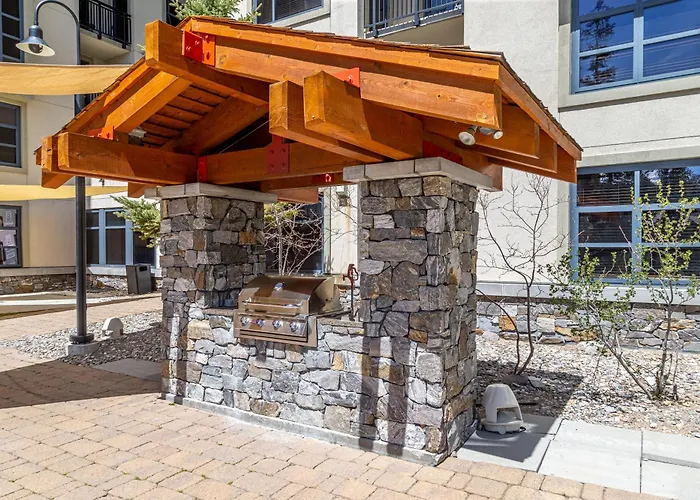 Updated Pet Friendly Monache Studio With Views!