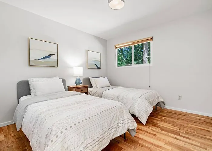 Mid-Century Modern Home - 3-Bedroom Rambler