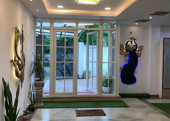 Silver Key Suites