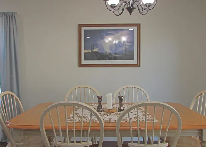 Cozy Home Near Freeways W Pool Bbq