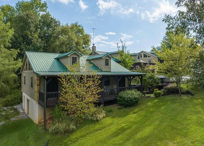 Lodge At Tellico