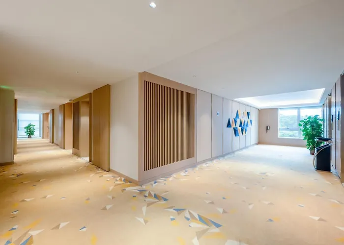 Holiday Inn Express Jiangmen Jianghai By Ihg