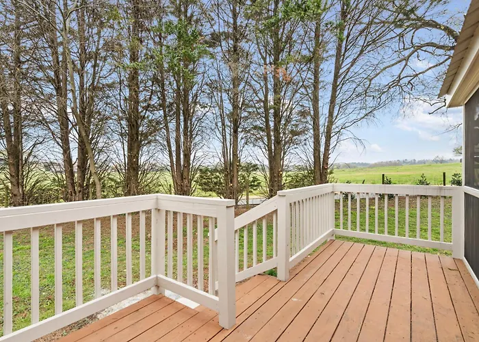 Serene 3Br Pet-Friendly Getaway Near Cartersville