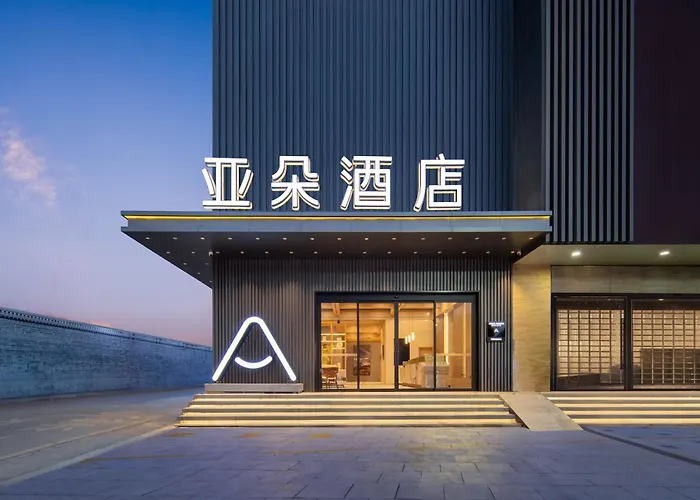 Atour Hotel Tengchong Wenxing Building