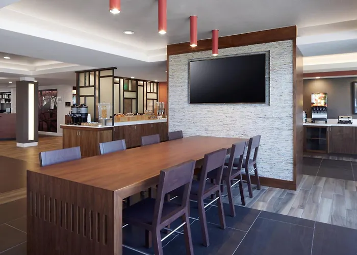 Fairfield Inn & Suites By Marriott Camarillo