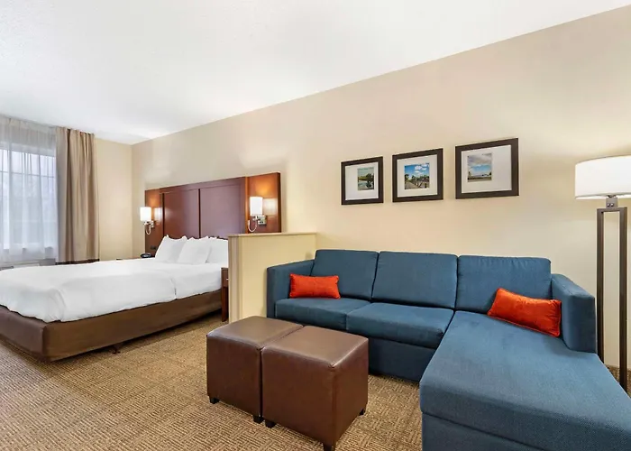 Comfort Suites Cedar Falls Industrial Park