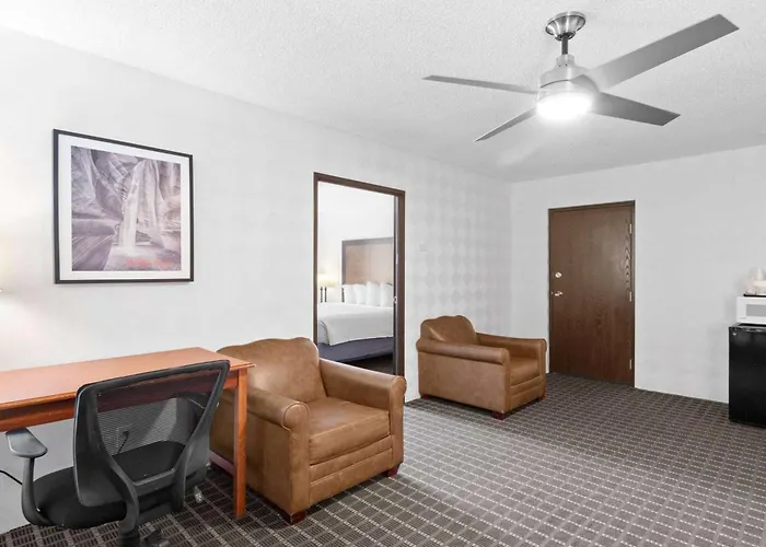 Ramada By Wyndham Richfield Ut I-70