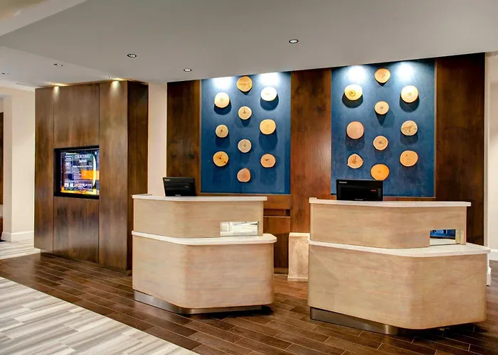 Courtyard By Marriott Carrollton