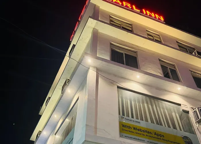 Hotel Pearl Inn