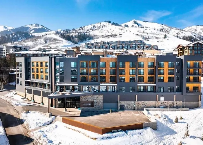 Slope Side Studio In The Heart Of Canyons Village With Heated Pool & Hot Tub!