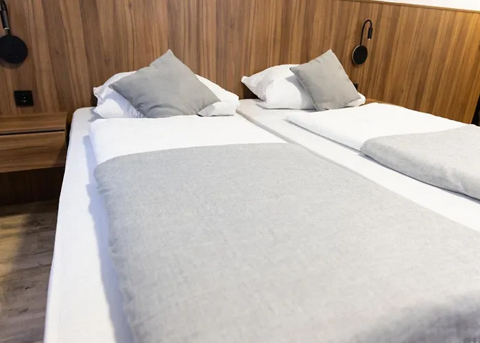 1A Hotel Zimmer frei