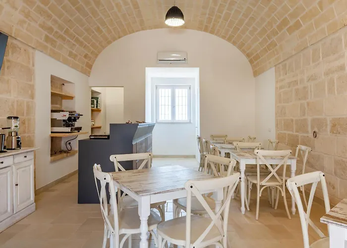 Naturelais Masseria Pittore Monopoli