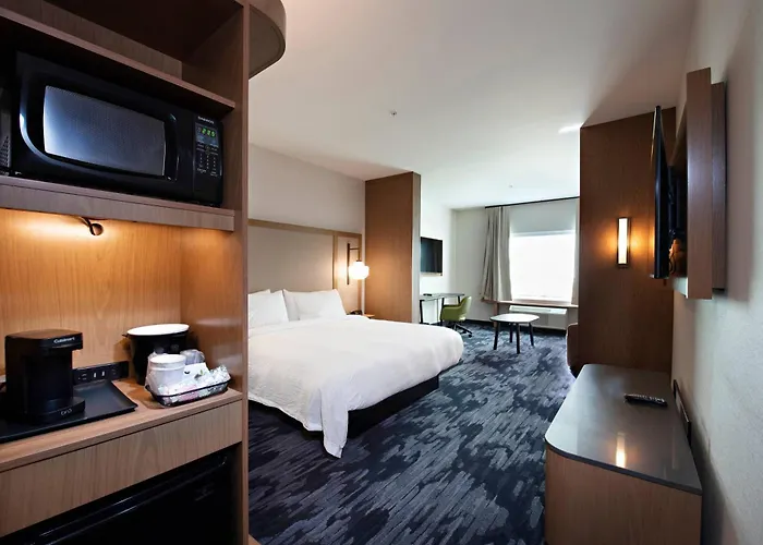 Fairfield Inn & Suites By Marriott Dayton North