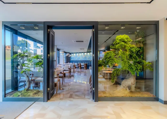Heaven Premium Hotel Restaurant&Airport Shuttle