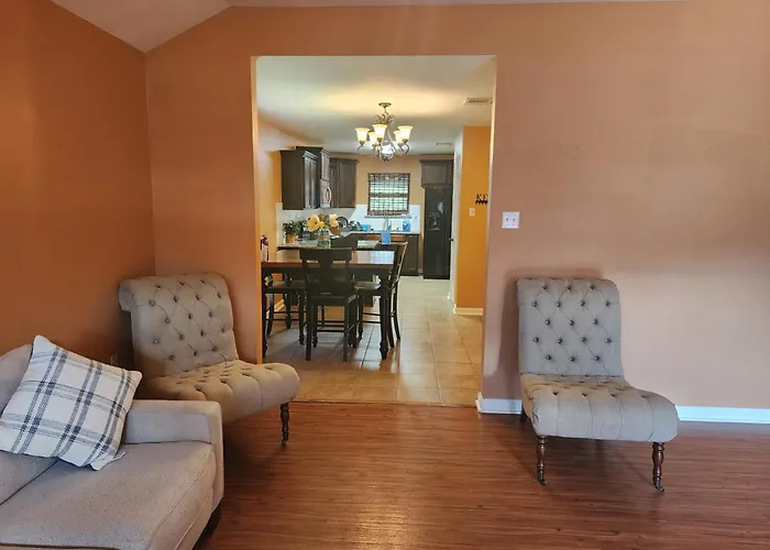 4Br 2Ba Family Home On A Lake