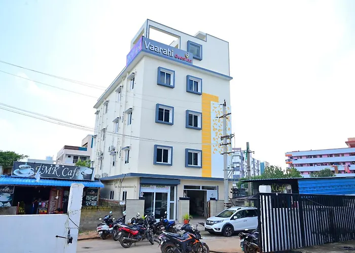 Vaarahi Guest Inn