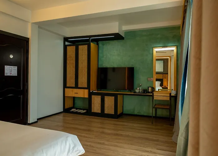 Athiri Residence Dhiffushi