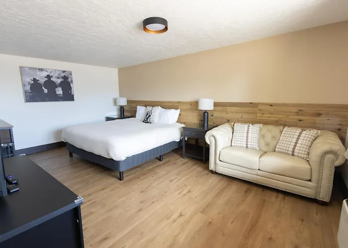 The Golden Spur Hotel