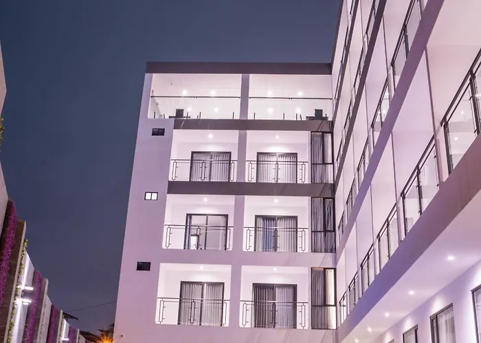 Manta Surf Hotel