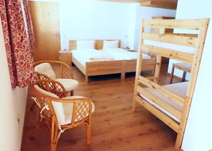 Hotel Rhaetia