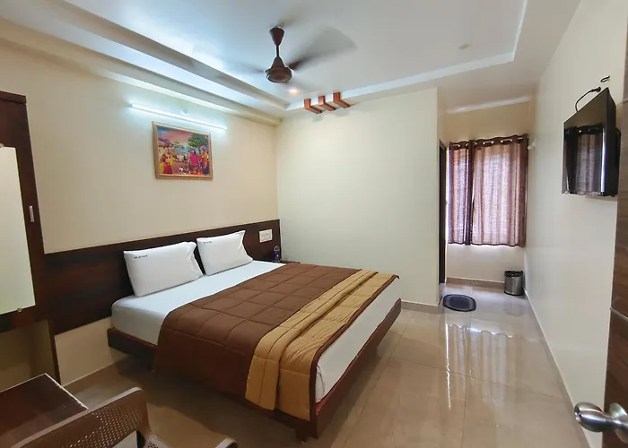 Hotel Dkr Grand