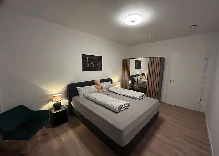 Moderne Ferienwohnung Green Garden mit Garten und Stellplatz