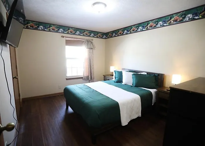 Neighborhood Ranch With Parks, 3 Miles To Purdue