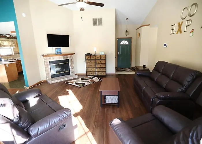 Neighborhood Ranch With Parks, 3 Miles To Purdue