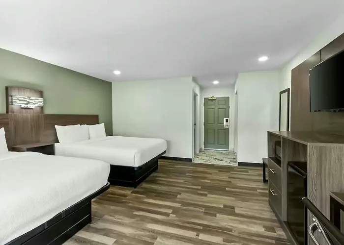 Quality Inn & Suites Columbia Harbison
