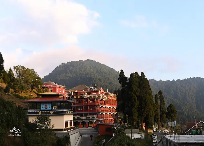 Hotel Chhuti Lava