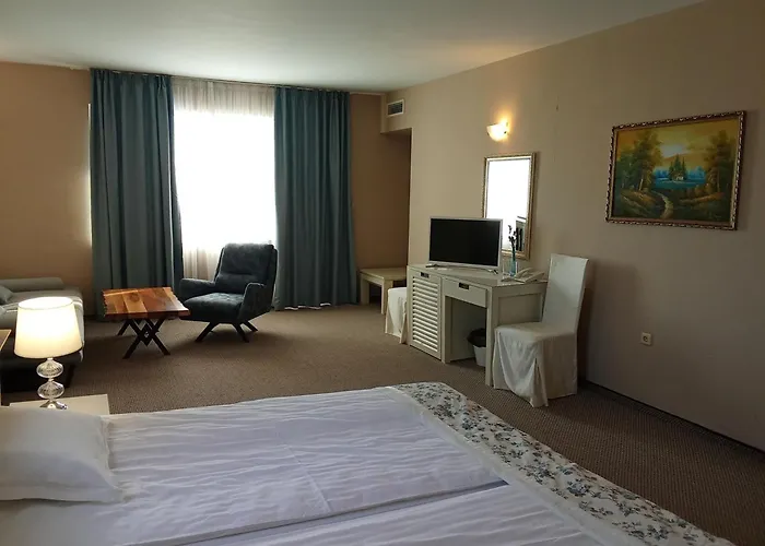 Alekta Hotel - Free Parking