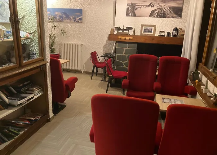 Hotel La Chaumiere Garage Moto Gratuit A 150 M De La Gare Sncf Et Tmb