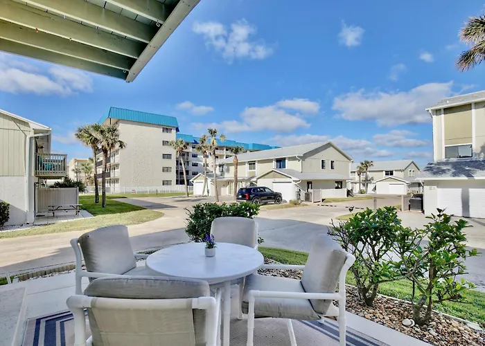 Zen Beach Retreat - Ocean View Townhouse -No Drive Beach