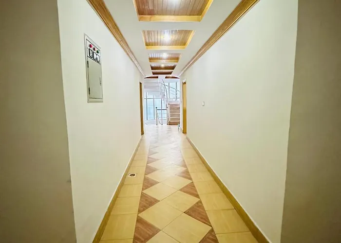 Kashmir Continental Hotel And Guest House