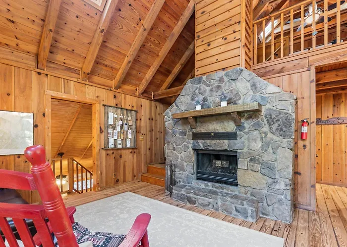 Cabin Fever - Hot Tub, Game Room, 3 King Beds