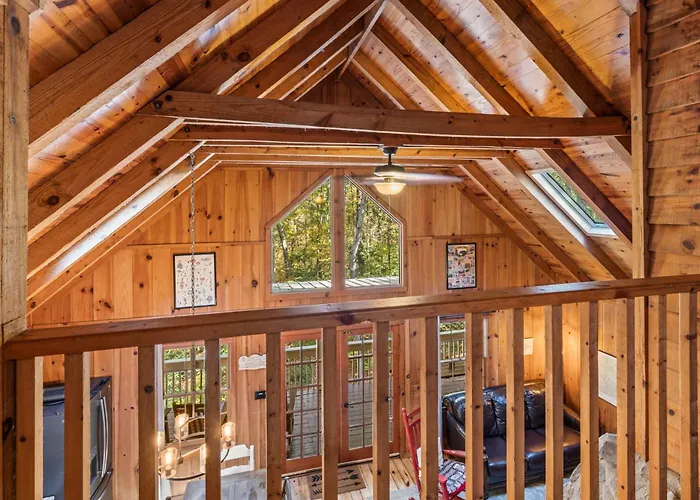 Cabin Fever - Hot Tub, Game Room, 3 King Beds