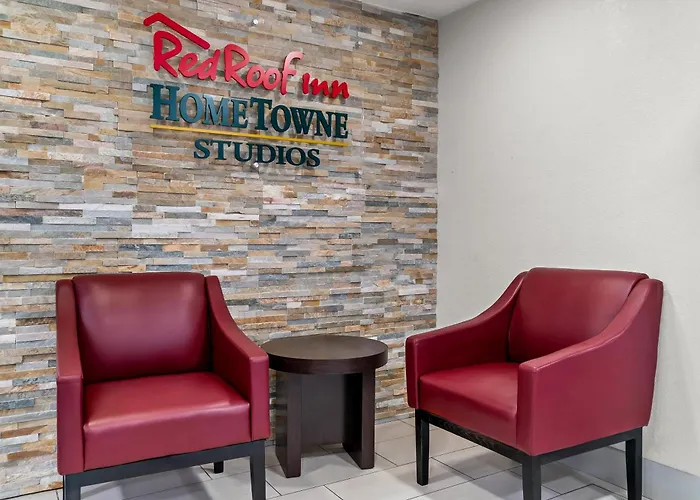 Hometowne Studios By Red Roof Flint