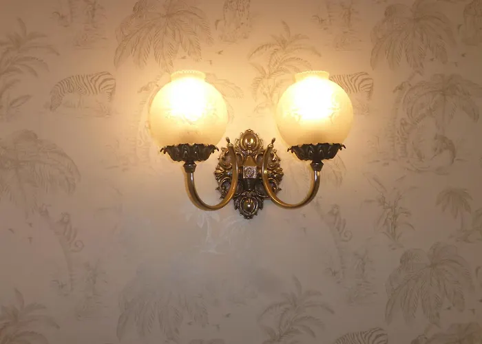 Chambre Bed And Breakfast Dans La Villa Cypra