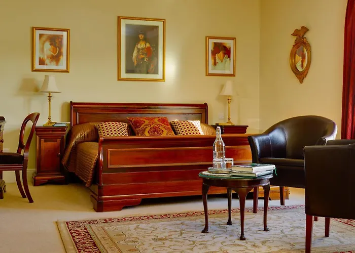 Castlewood House