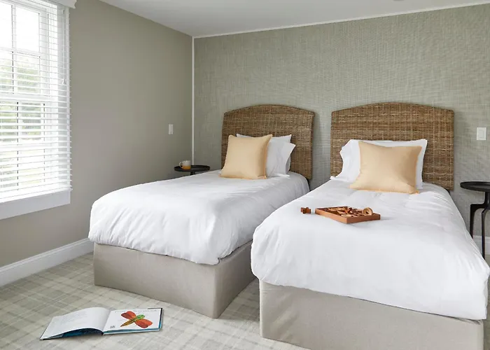 The Kent Collection - The Firefly Inn