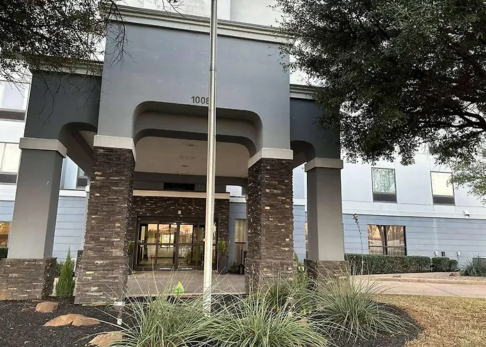 Ramada By Wyndham Burkburnett - Wichita Falls