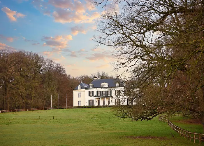 Wellnessresort & Hotel De Valkenberg